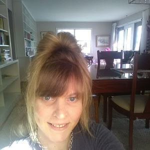 Meet your Posher, Stephanie